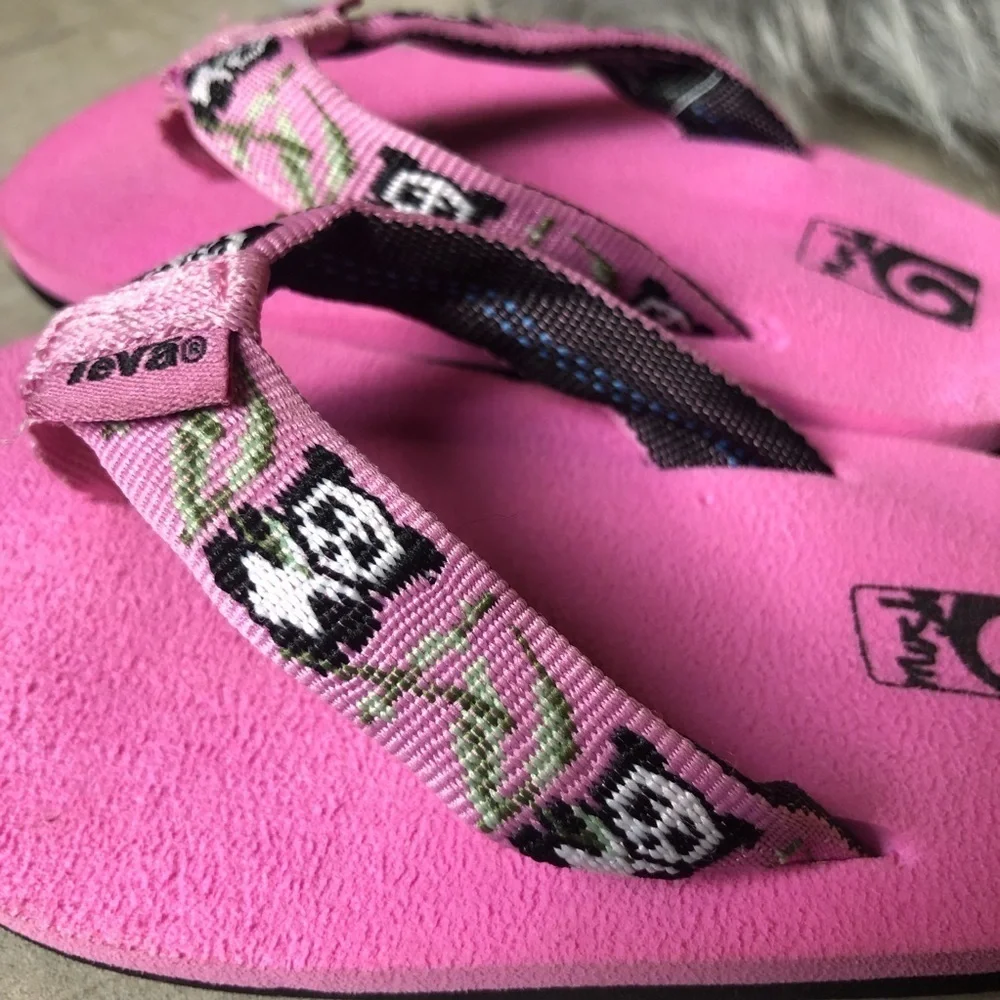 Teva pink panda toddler sandals. Size 5 baby